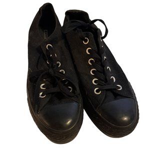 Black Platform Converse Low Tops size 8